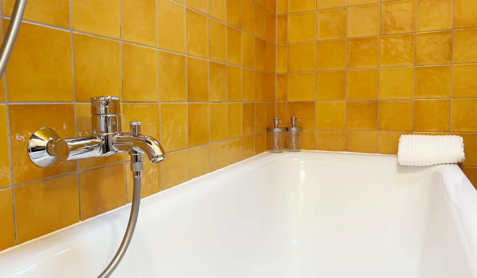 Big Flat With Fresh Renovation, Free Parking, Sonyps, Netflix Apartment Дуйсбург Екстериор снимка