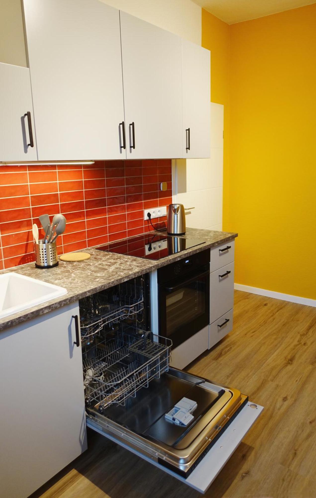 Big Flat With Fresh Renovation, Free Parking, Sonyps, Netflix Apartment Дуйсбург Екстериор снимка
