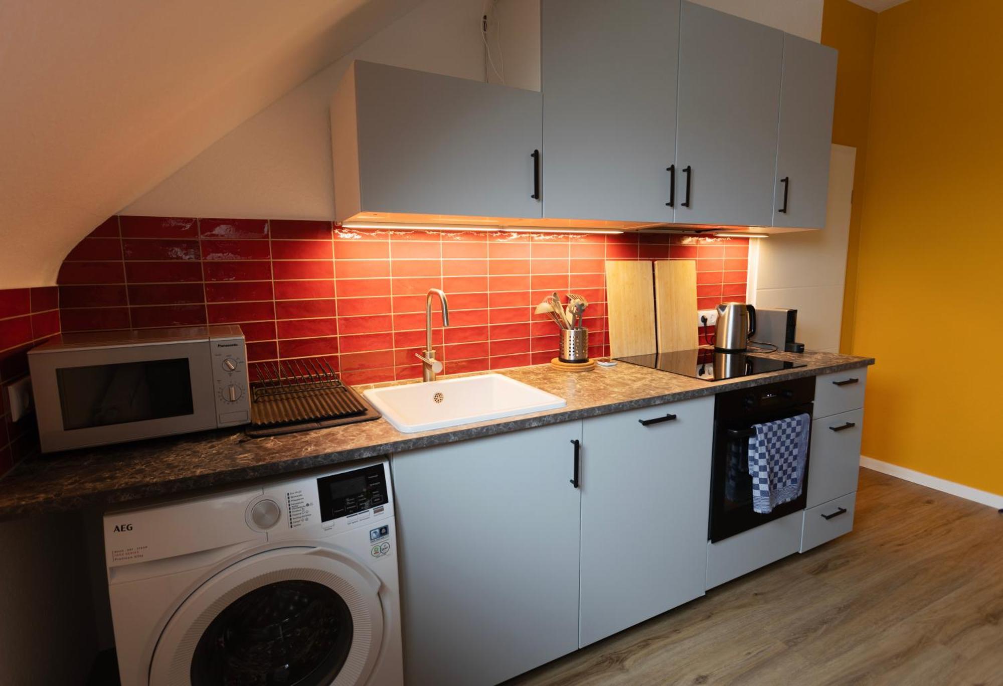 Big Flat With Fresh Renovation, Free Parking, Sonyps, Netflix Apartment Дуйсбург Екстериор снимка
